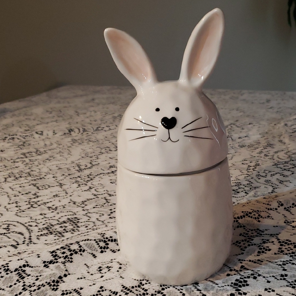 Ceramic Bunny Jar - White